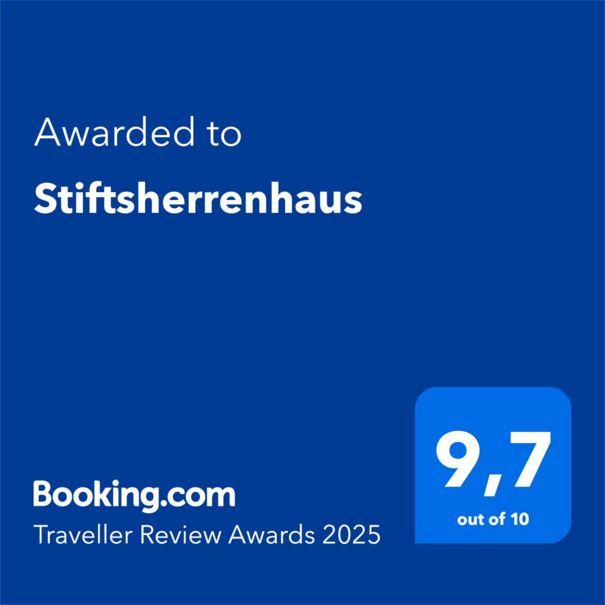 Stiftsherrenhaus Münstermaifeld Εξωτερικό φωτογραφία