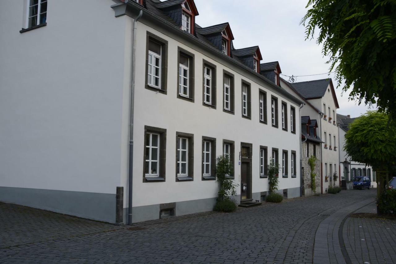 Stiftsherrenhaus Münstermaifeld Εξωτερικό φωτογραφία